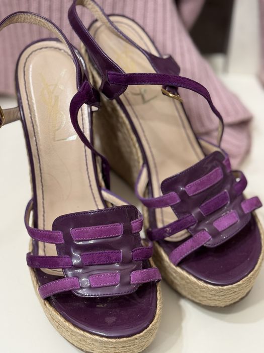 Босоніжки танкетка