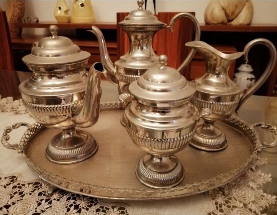 serviço de cha e cafe casquinha terrina e travessa  em estanho