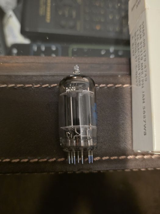 Válvulas NOS Philips 5687WB (par)