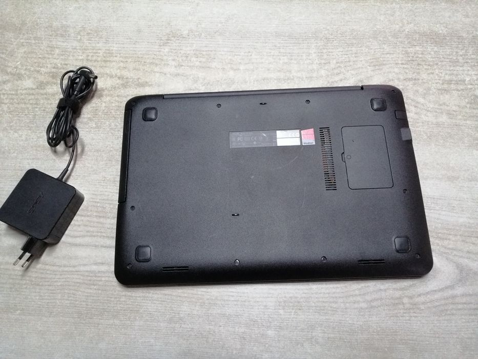 Portatil Asus r556l