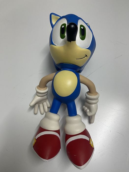Boneco sonik em bom estado