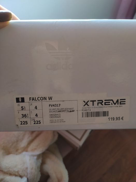 Adidas falcon  como novas