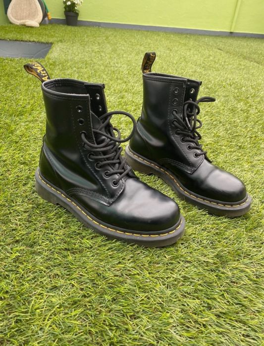 Botas Dr Martens pretas de pele nr 37
