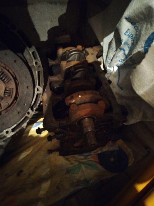 Запчастини,нисан блюборд .т12 т72