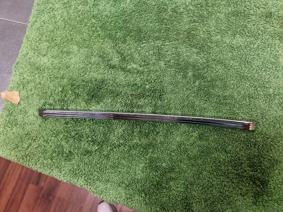 Friso do porta-luvas Mercedes W110 W111