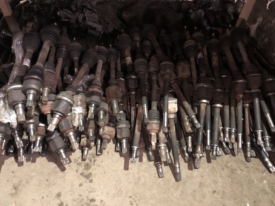 Піввісь привід renault scenic megane citroen c4 полуось цітроен кулак