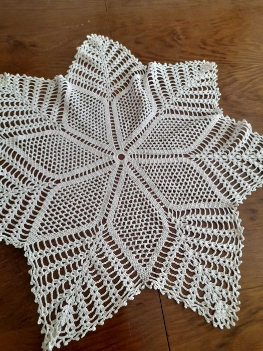 Napperon grande  em crochet.