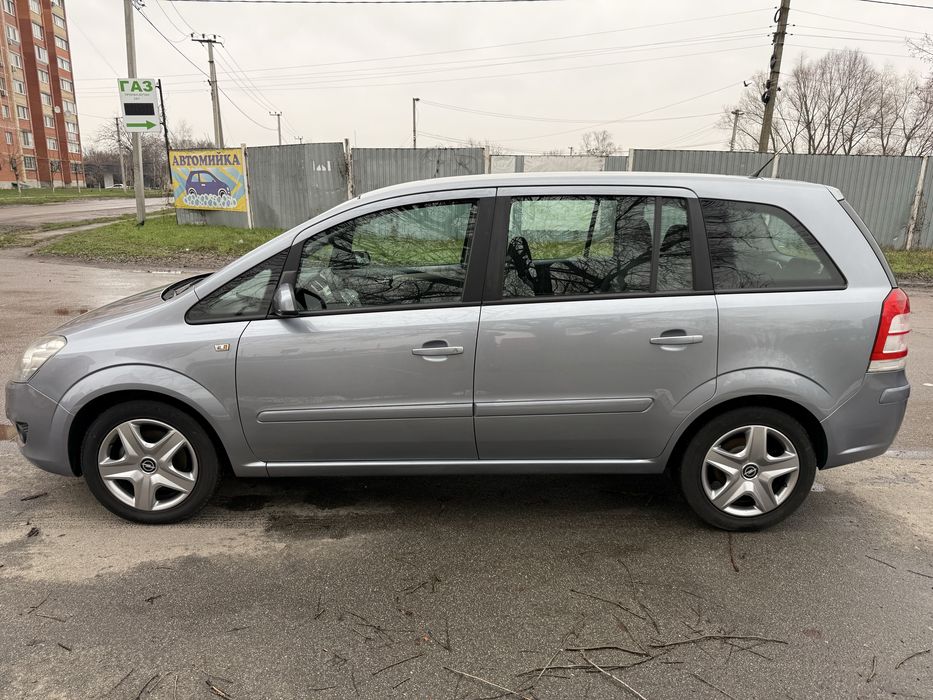 Opel Zafira з Німеччини 7 місць