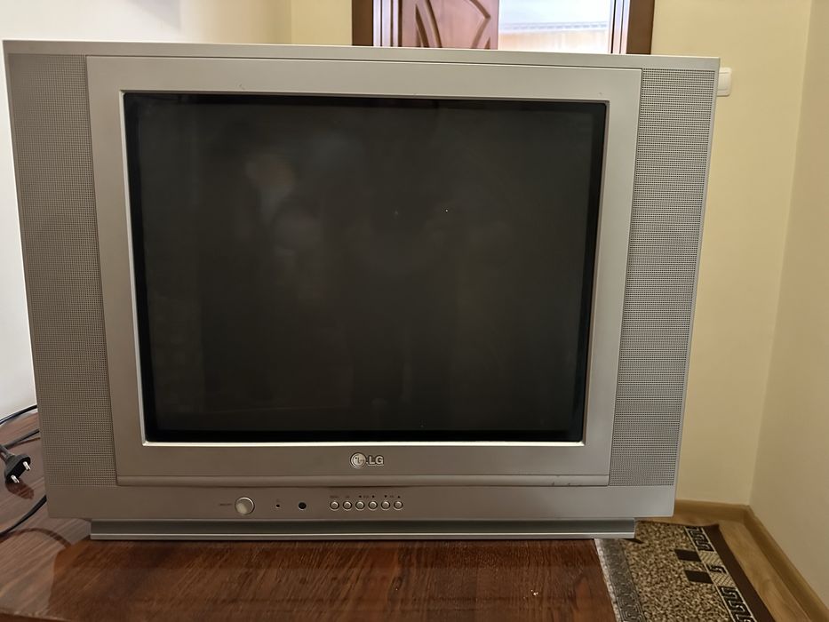 Кольоровий Телевізор LG.