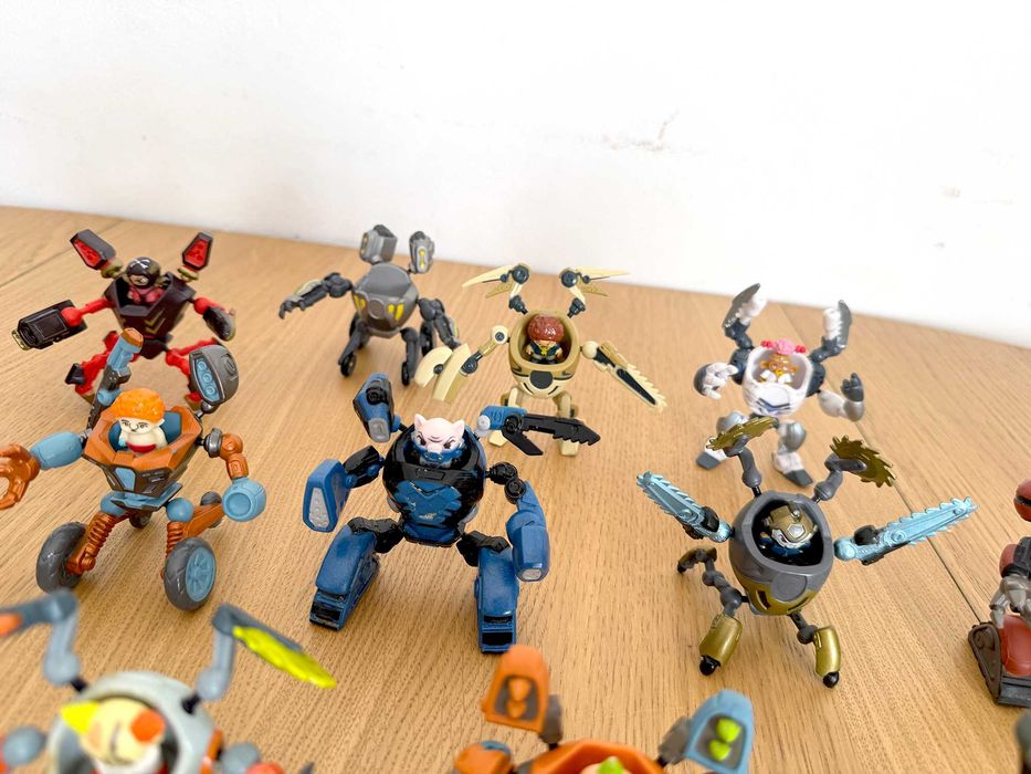 Ready2Robot - 19 figurek