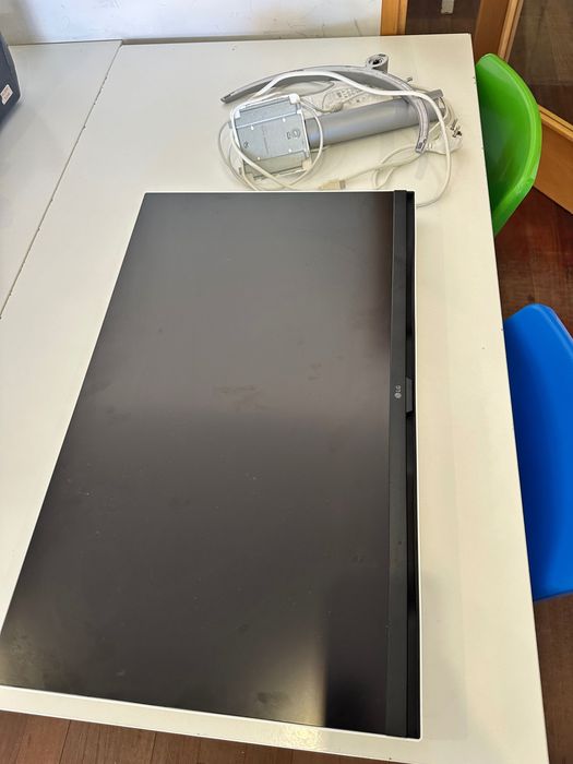 Monitor LG como novo