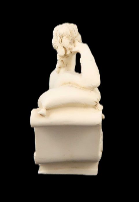 Escultura de Paulina Bonaparte em alabastro