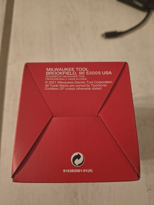 Bateria akumulator Milwaukee m18 6ah nowa nowy