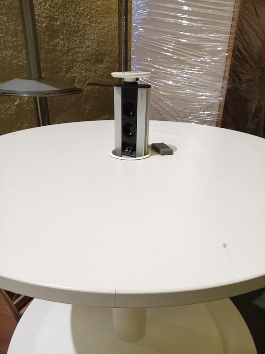 Stoliki białe okrągłe