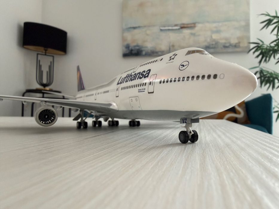 Lufthansa Boeing 747-400 escala 1:200