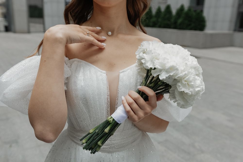 Продаю весільню сукню.