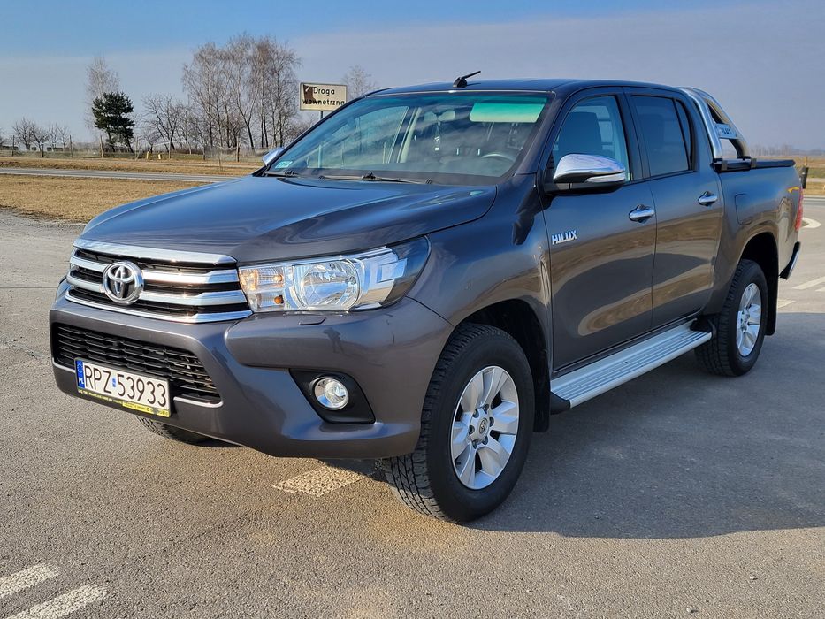 Toyota Hilux 2.4 diesel 4x4 reduktor zadbana