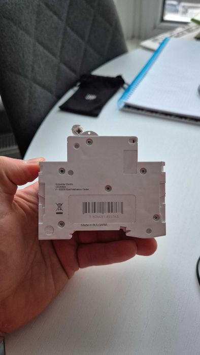 Новий автоматичний вимикач Schneider Electric 50А