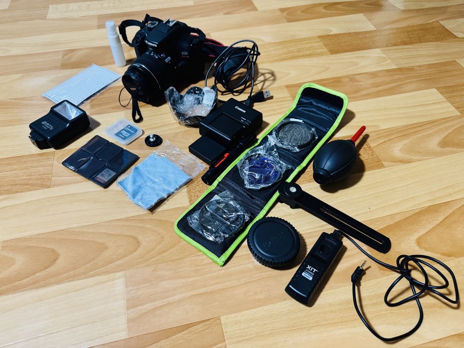 Фотик Canon EOS Rebel T6 (1300D) — Величезний набір для фотографа
