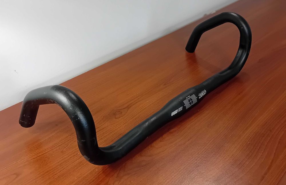 FELT kierownica szosowa typu baranek 400mm,aluminium,czarny mat.