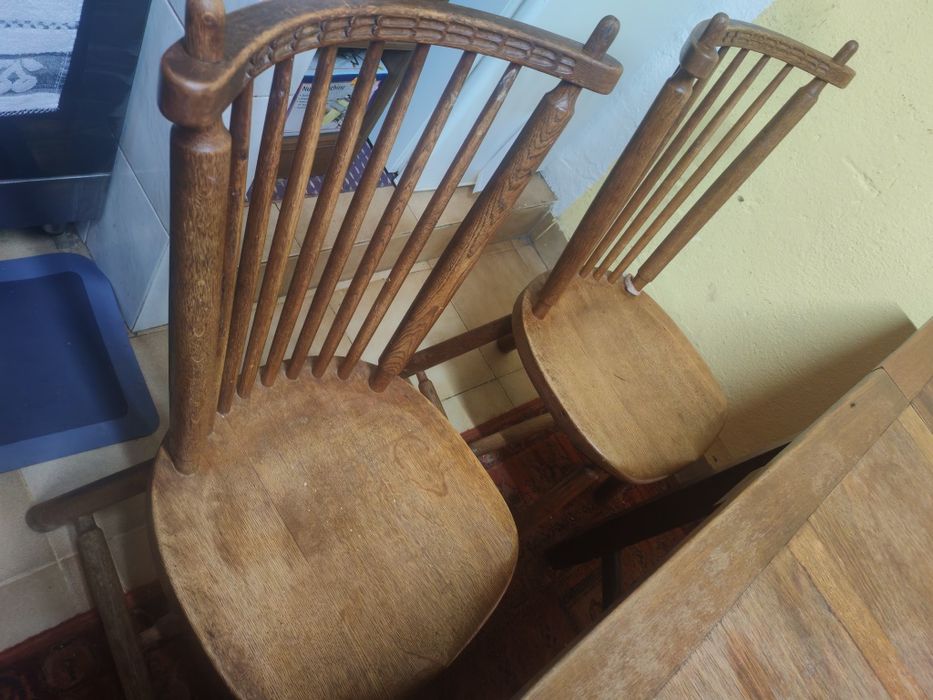 mesa de madeira + 4 cadeiras rústicas