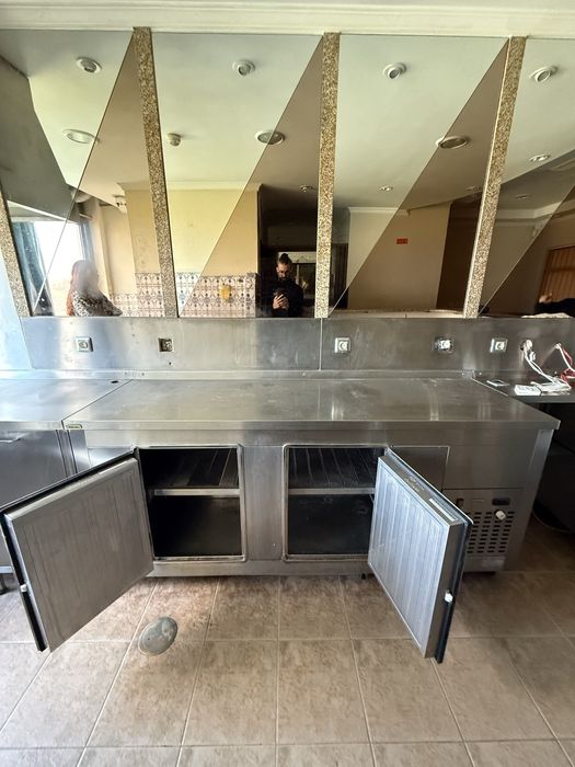 Arcas frigorificas e bancada inox MEIRELES