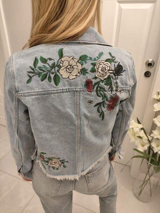 Kurtka jeansowa H&M ze wzorem jak nowa