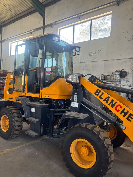 Pá carregadora Blanche TW-36