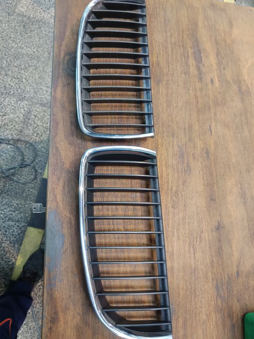 Grelhas para BMW 320d e90