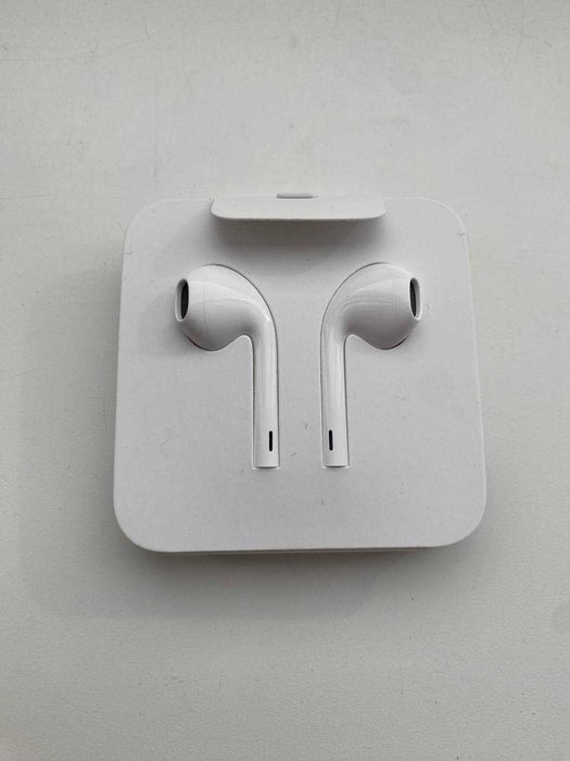 Продам  наушники проводные Apple EarPods новые белый