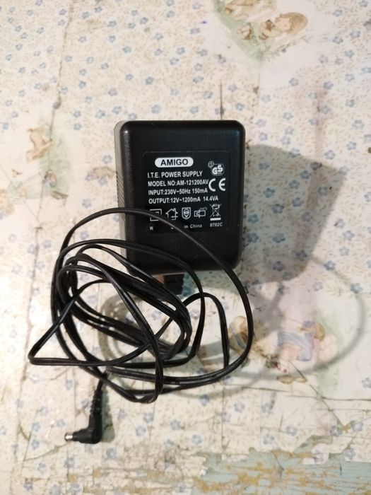 Vendem se fichas e cabos vários