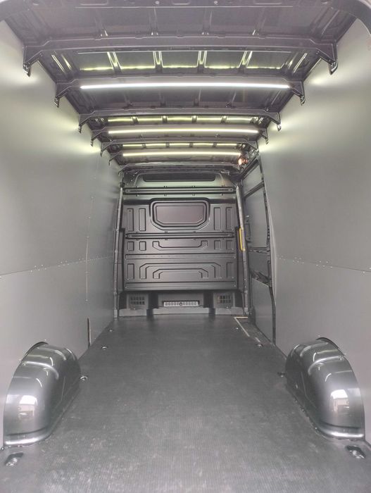 Zabudowa podłogi i ścian VW Crafter / MAN TGE L4H3