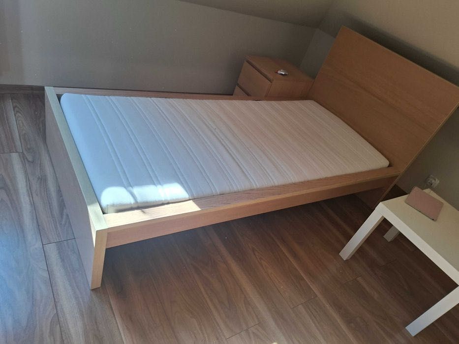 Łóżko 90x200cm Model MALM IKEA + szafka nocna
