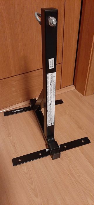 Saco de Boxe Outshock 20kg + Suporte de Parede – Excelente Estado