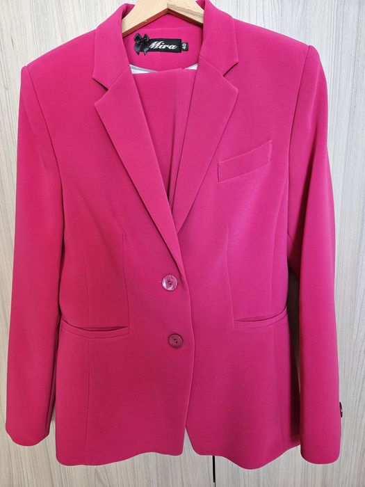 Garnitur damski kolor fuksja roz. 40 nowy