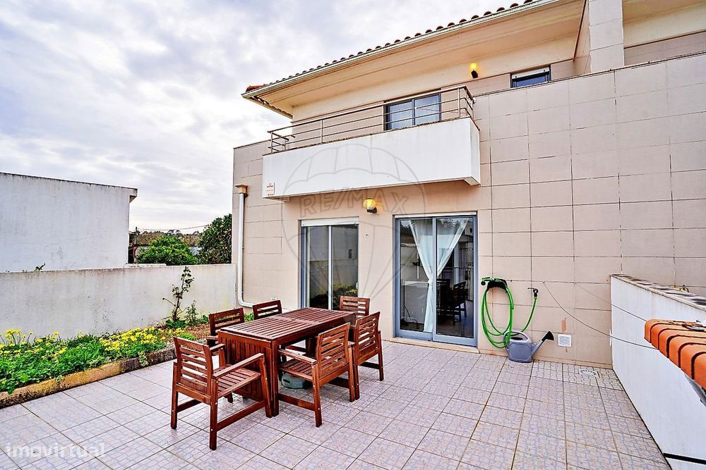 Moradia T4 para arrendamento