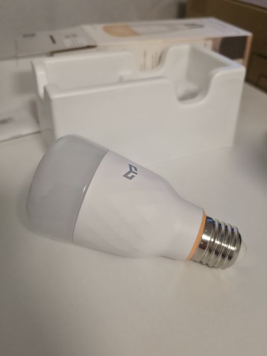 Żarówka Xiaomi Yeelight Smart LED
