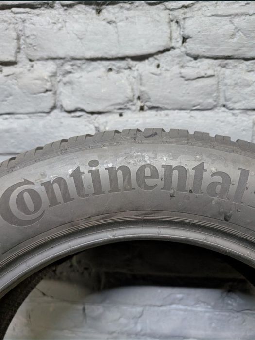 Комплект всесезонних шин Continental 235/55 R18 001811