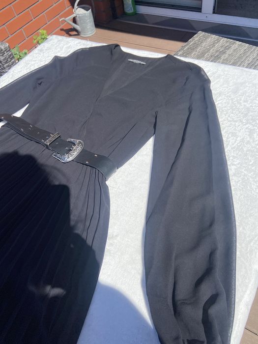 Sukienka Guess roz 38 M