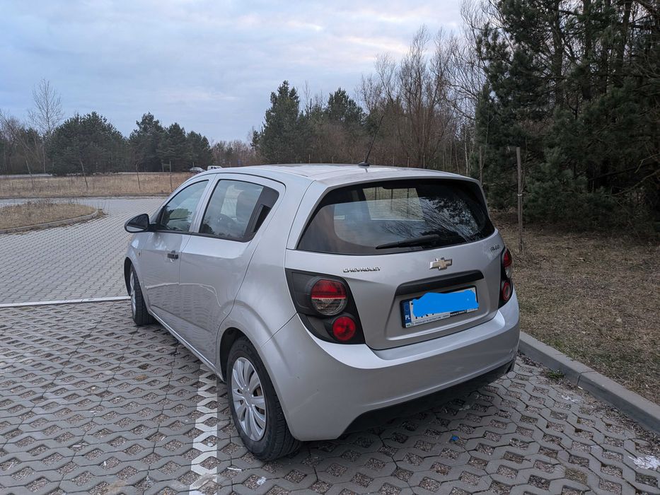 samochód chevrolet aveo