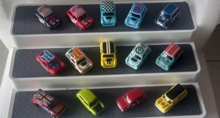 13  mini's hot wheels vs matchbox