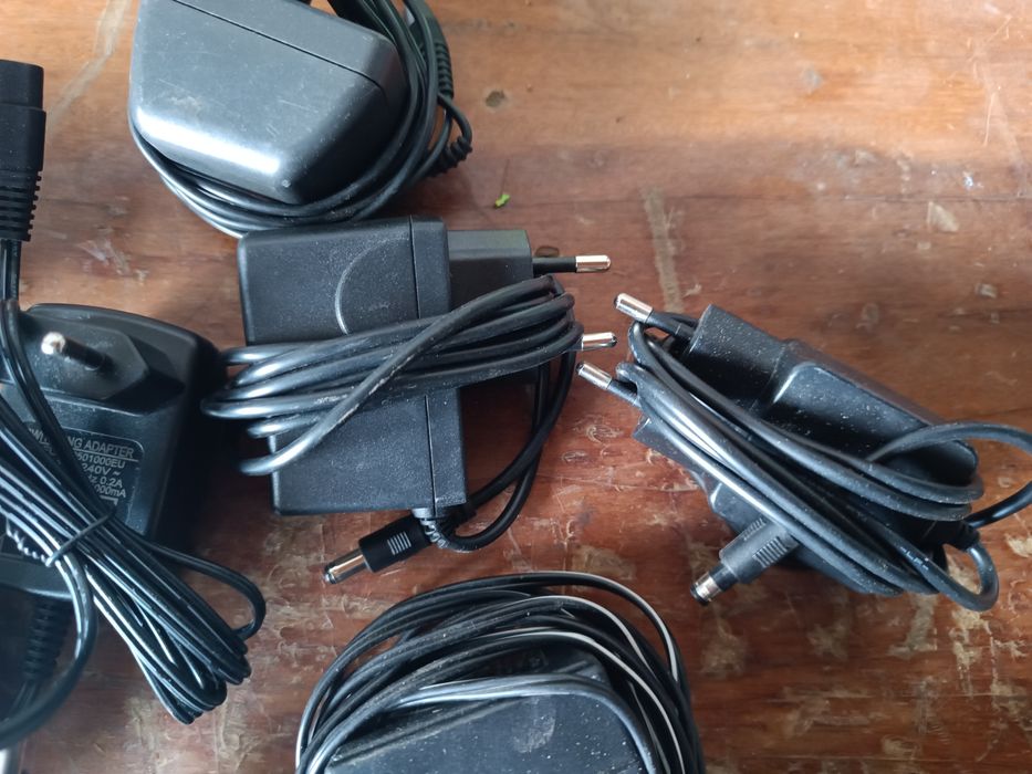 Блоки живлення різні