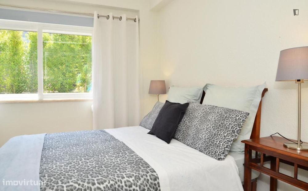 Apartamento com 3 quartos - localizado em Campolide Lisbon