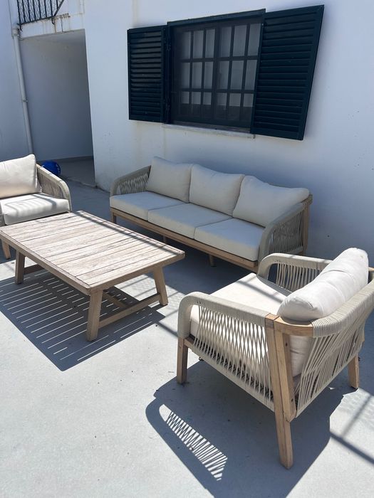 Conjunto jardim cadeiras e mesa