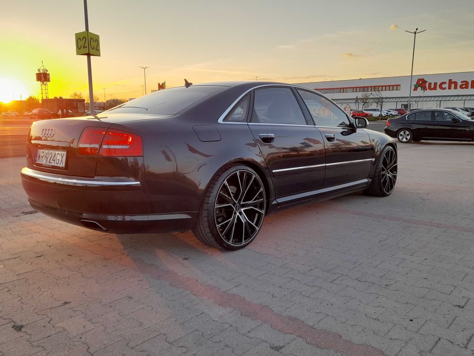 Audi A8 6.0 W12