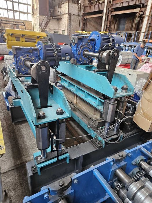 Линия для производства профнастила (фальцевая кровля)