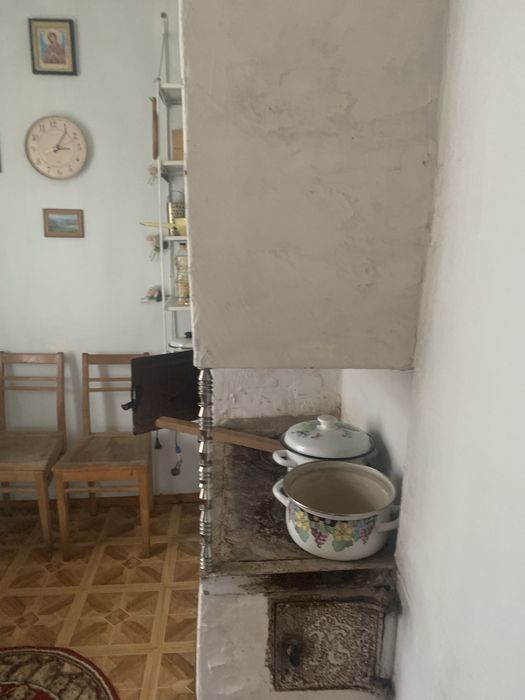 Двоповерхова дача з банькою.