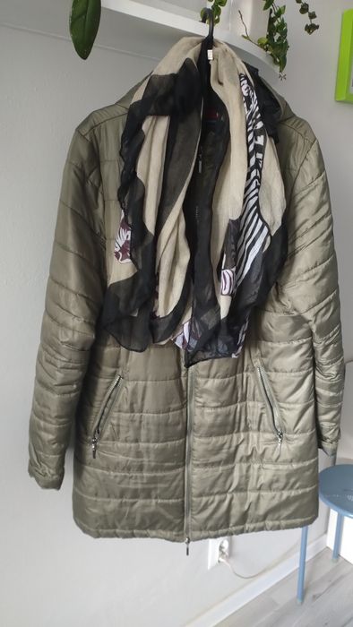 Dłuższa kurtka gratis szal