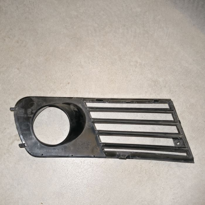 grelha de cobertura do farol de nevoeiro SEAT Ibiza 6L