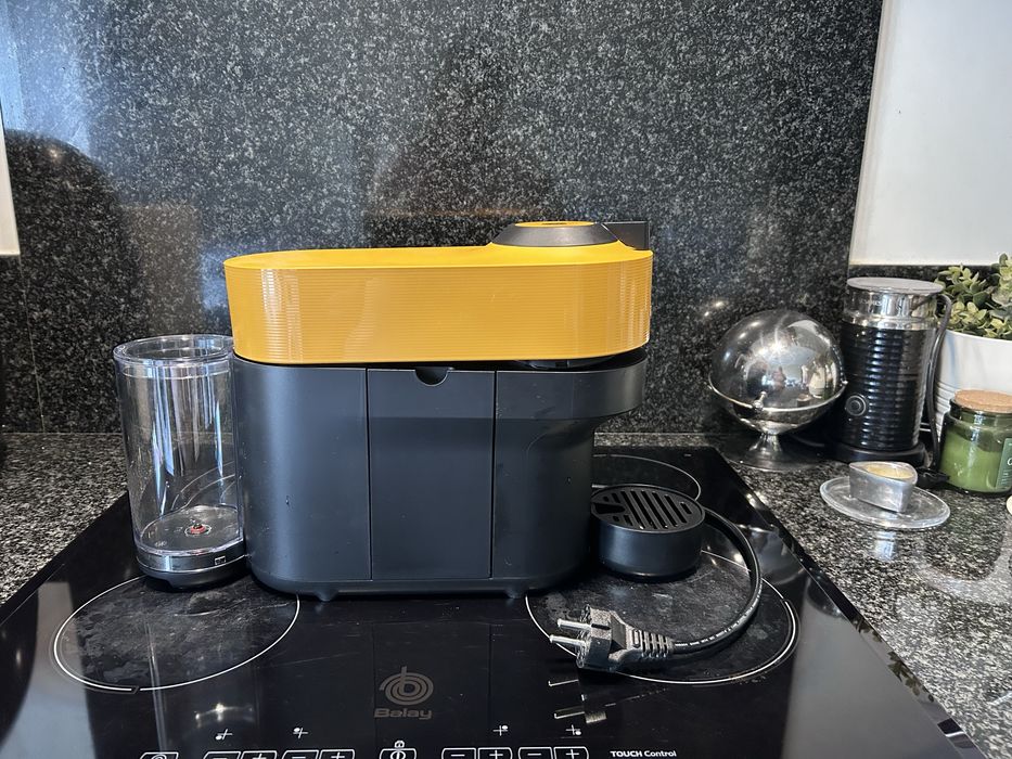Máquina de café Vertuo Pop Mango Yellow NESPRESSO
